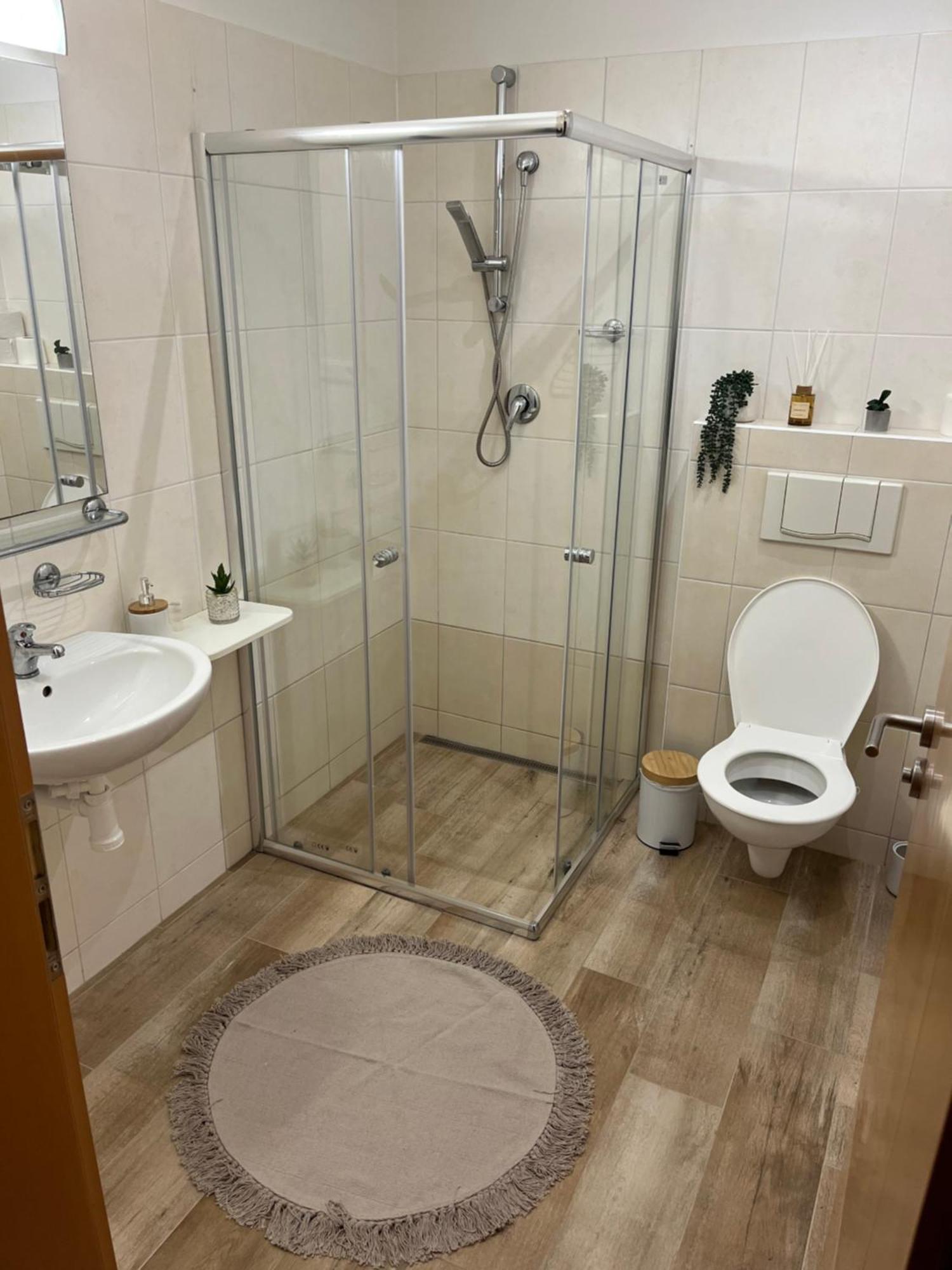 Simply Rooms Slavkov u Brna Exterior foto